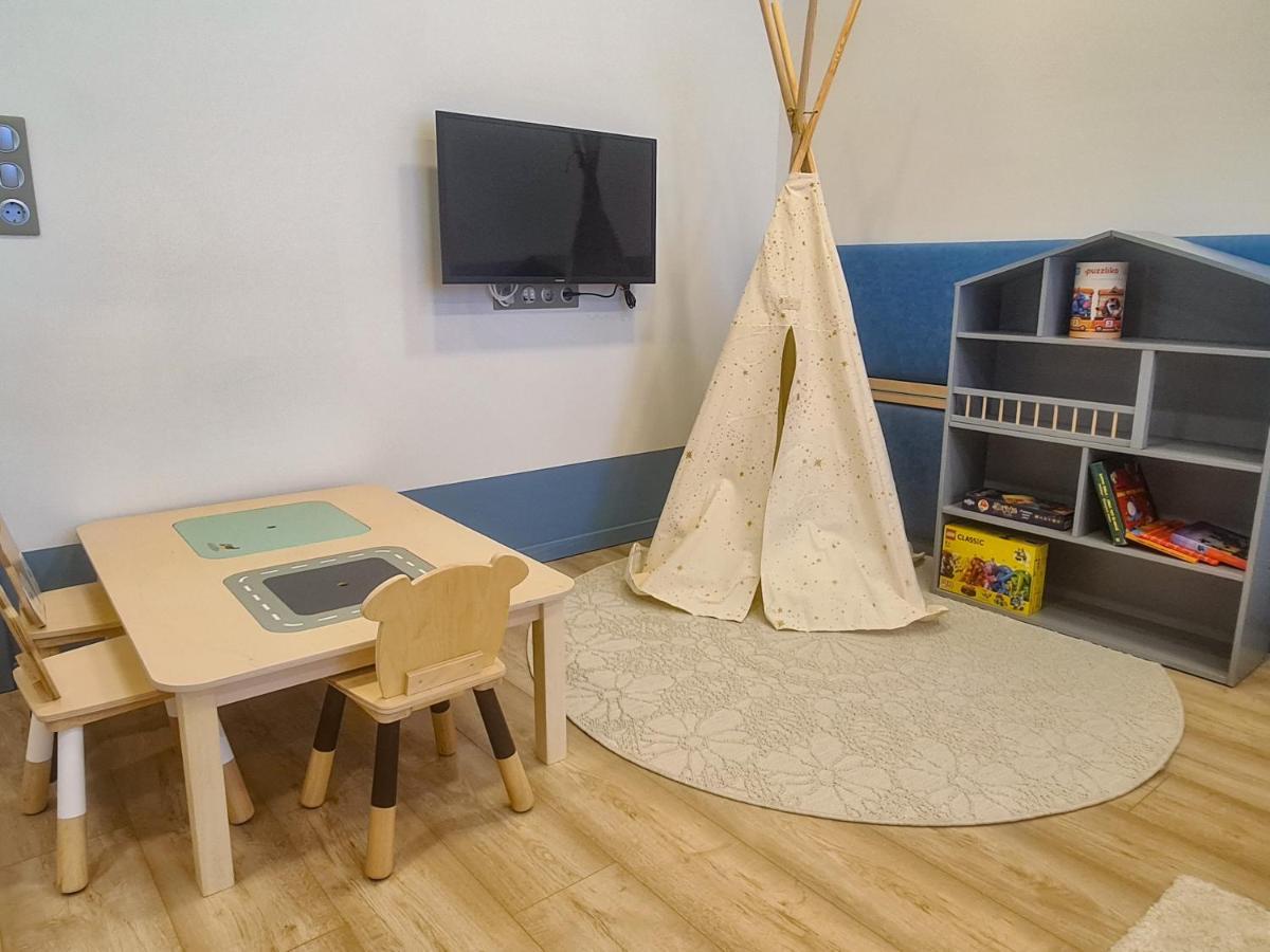 Ditlin Apartmanok Pápa Buitenkant foto